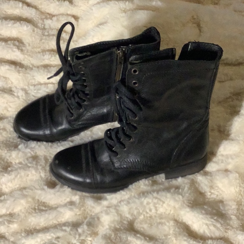 Steve Madden Troopa Boots